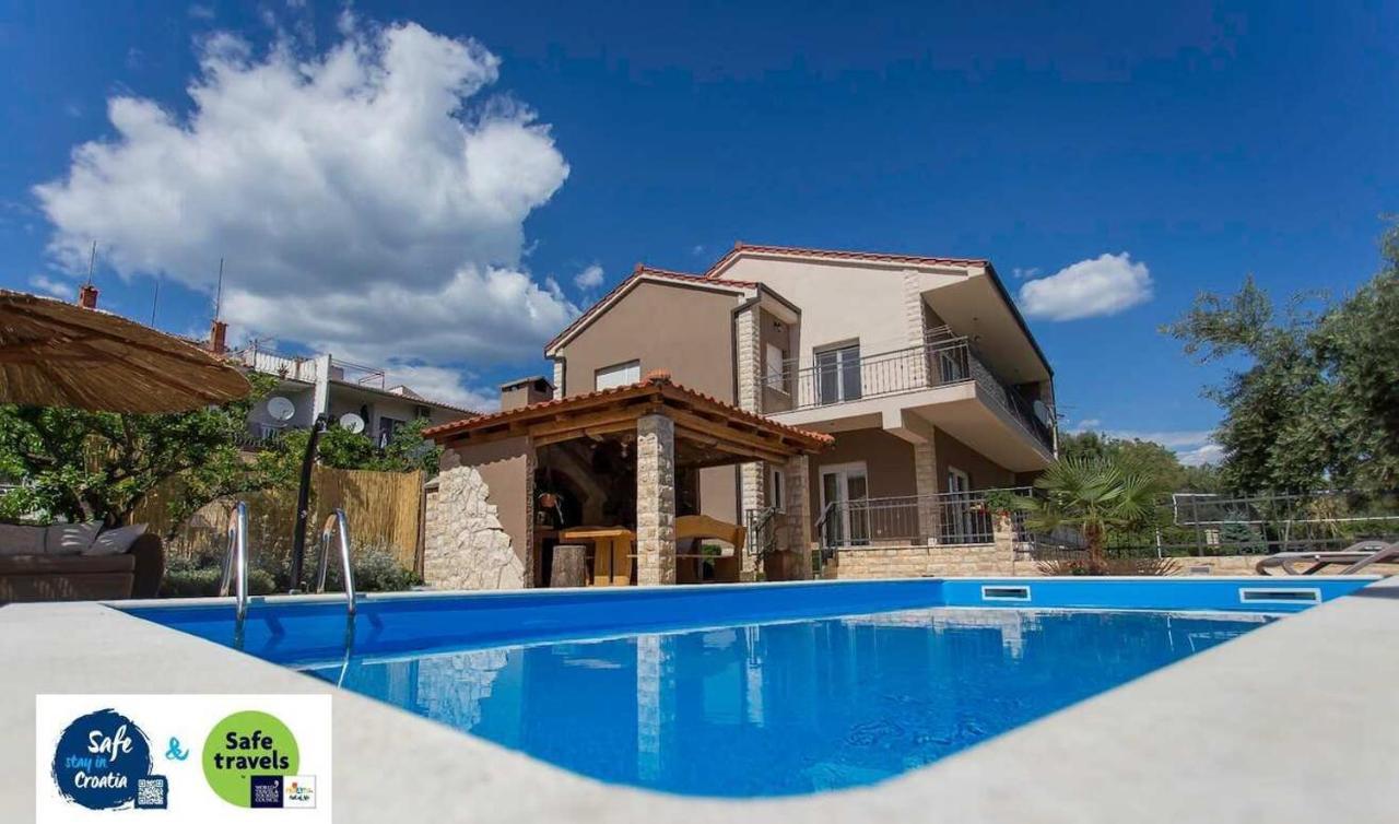 Villa Barbara Каштела Экстерьер фото